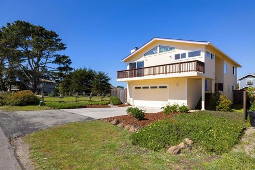 121 Bernal Ave, Moss Beach, CA, 94038-9682 | Card Image