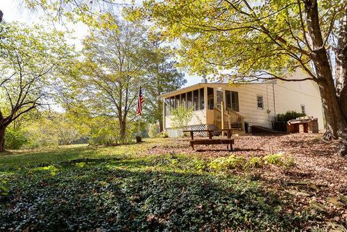 8080 Lancaster New Lexington Rd, Bremen, OH, 43107-9431 | Card Image