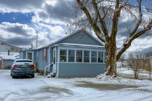 23 Riverside Ave, Plattsburgh, NY, 12901-3630 | Card Image