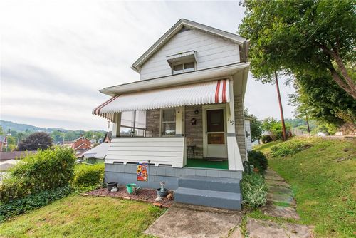 419 Vandergrift Ln, East Vandergrift, PA, 15629-1037 | Card Image