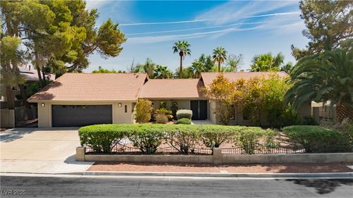 3007 La Mesa Dr, Henderson, NV, 89014-3774 | Card Image