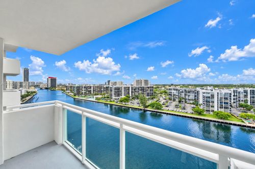 1208-3000 S Ocean Dr, Hollywood, FL, 33019-2858 | Card Image