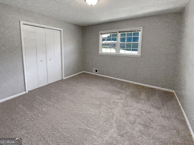 1046 Fox St Se, House other with 3 bedrooms, 2 bathrooms and 2 parking in Conyers GA | Image 10