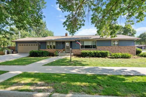 2421 Cooper Avenue, Sheboygan, WI, 53083 | Card Image