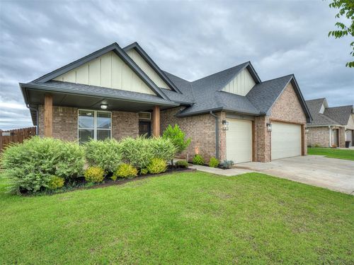 11716 Sw 47th St, Mustang, OK, 73064-6040 | Card Image