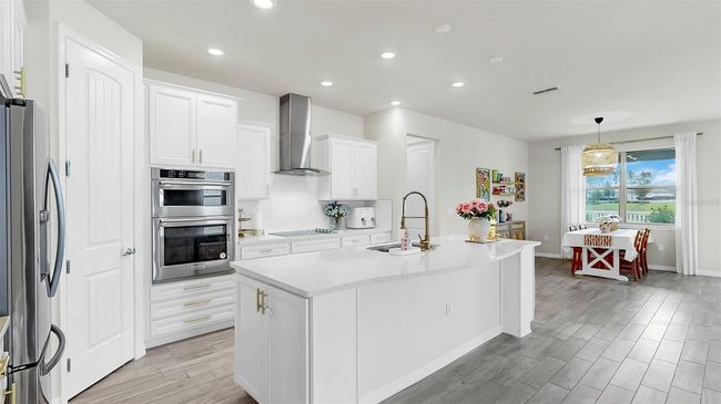 10842 Rolling Moss Rd, House other with 4 bedrooms, 2 bathrooms and null parking in TAMPA FL | Image 9