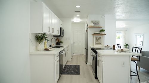 84-658 Manuku St, Waianae, HI, 96792-1831 | Card Image