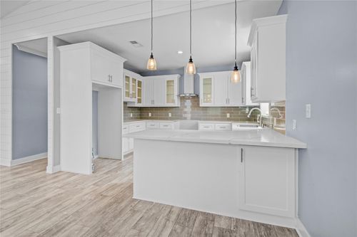 16947 Pioneer Trail, Conroe, TX, 77302 | Card Image