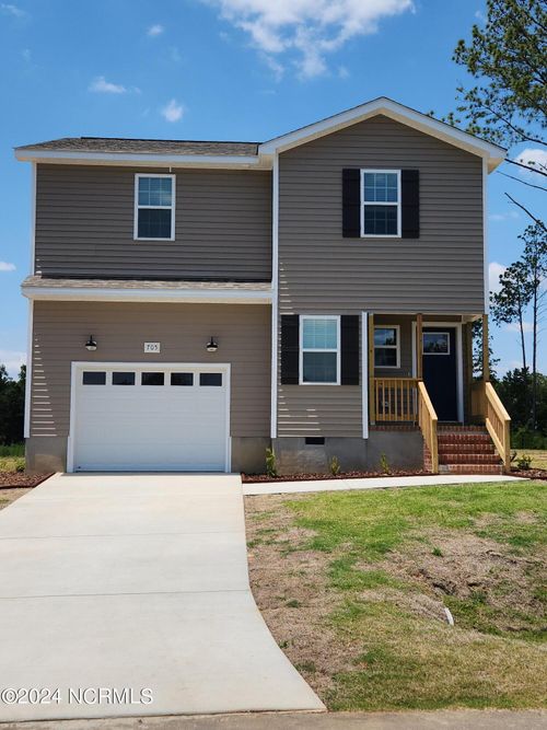 705 Gridiron Way, Cameron, NC, 28326-2401 | Card Image