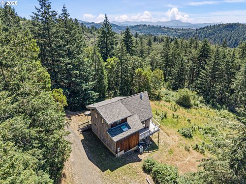 670 Old Homestead Dr, Oakland, OR, 97462-9506 | Card Image