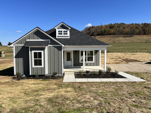 9720 Campbellsville Rd, Pulaski, TN, 38478-7604 | Card Image