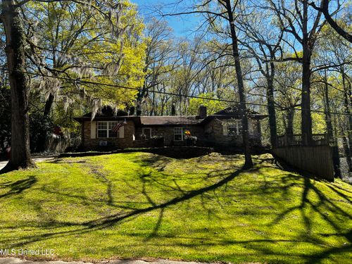 110 Drexel Cir, Clinton, MS, 39056-6018 | Card Image
