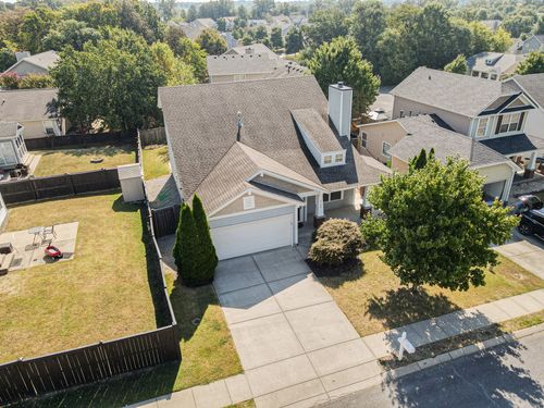 2146 Erin Ln, Mount Juliet, TN, 37122-8524 | Card Image