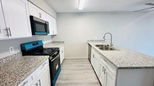 86-10001 Westpark Dr, Houston, TX, 77042-5944 | Card Image