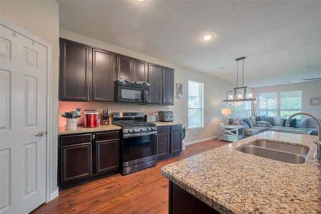 4323 N Vineyard Mdw Ln, House other with 3 bedrooms, 2 bathrooms and 2 parking in Katy TX | Image 14