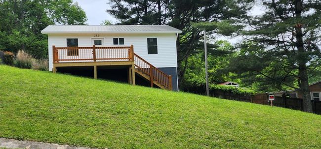 232 Overlook Dr, House other with 2 bedrooms, 2 bathrooms and null parking in Chilhowie VA | Image 8