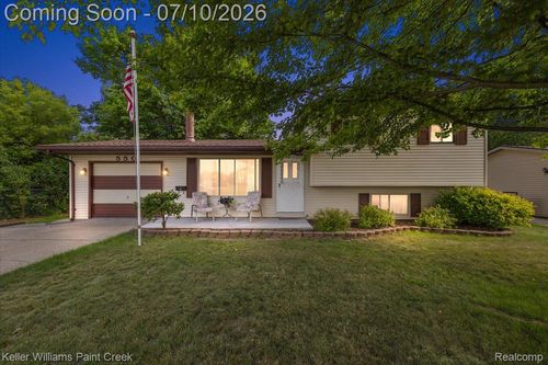 550 E Clark St, Davison, MI, 48423-1823 | Card Image