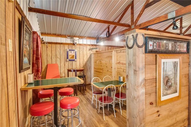 15875 Shipman Rd, Home with 0 bedrooms, 0 bathrooms and null parking in Carlinville IL | Image 16