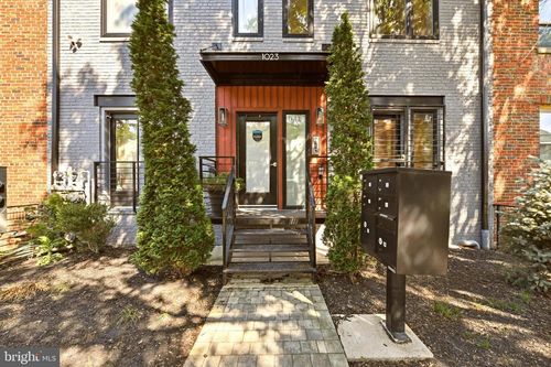 b-1023 16th St Ne, WASHINGTON, DC, 20002-2990 | Card Image
