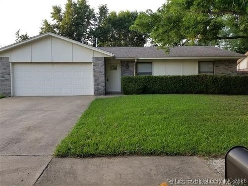 216 Edgewater St, Broken Arrow, OK, 74012-7113 | Card Image