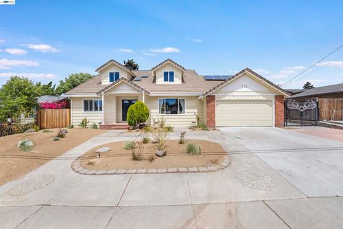 743 Ventura Dr, Pittsburg, CA, 94565-6121 | Card Image