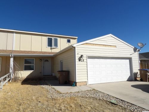 925 Person St, Laramie, WY, 82070-5489 | Card Image