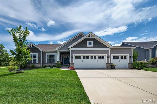 622 Walnut Woods St, Saint Charles, MO, 63301-4499 | Card Image