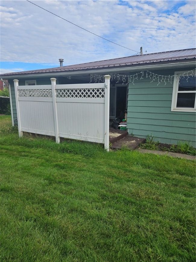 305 State St, House other with 2 bedrooms, 1 bathrooms and null parking in Smethport PA | Image 7