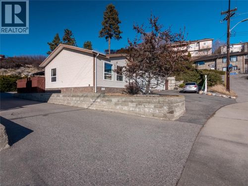 797 Eckhardt Avenue E, Penticton, BC, V2A2A5 | Card Image