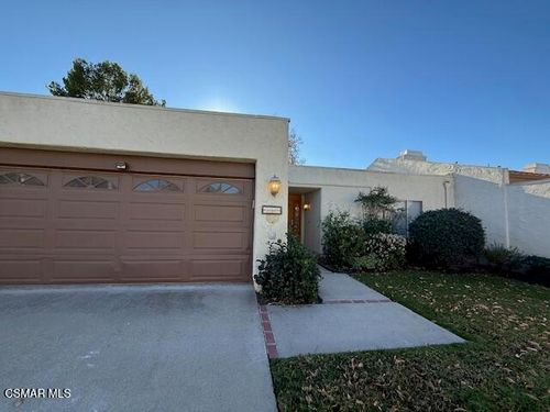 648 Racquet Club Ln, Thousand Oaks, CA, 91360-2556 | Card Image