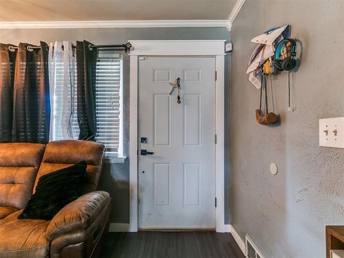 3712 Nw 58th Ter, Oklahoma City, OK, 73112-1609 | Card Image