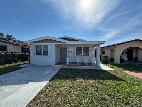 574 E 41st St, Hialeah, FL, 33013-2343 | Card Image