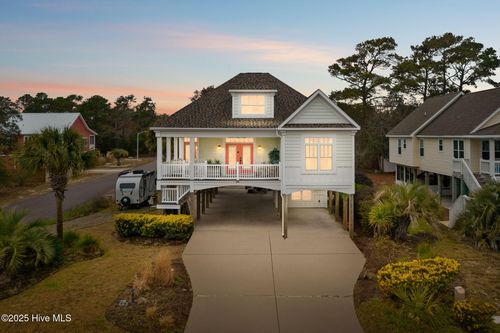 201 Ne 50th Street, Oak Island, NC, 28465 | Card Image