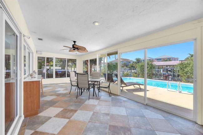 1012 Spindle Palm Way, House other with 3 bedrooms, 2 bathrooms and null parking in APOLLO BEACH FL | Image 21
