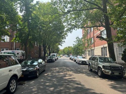 33 70th St, Jackson Heights, NY, 11372 | Card Image