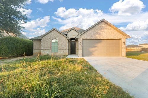 1707 Lakeway Dr, Cleburne, TX, 76033-6950 | Card Image