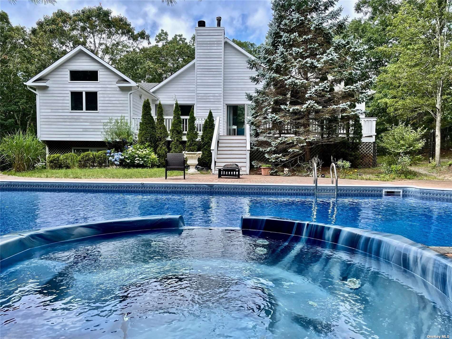 12 Douglas, Sold in Hampton Bays Zoocasa