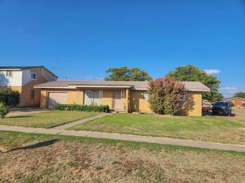 1202 Green Ave, Wilson, TX, 79381-1902 | Card Image