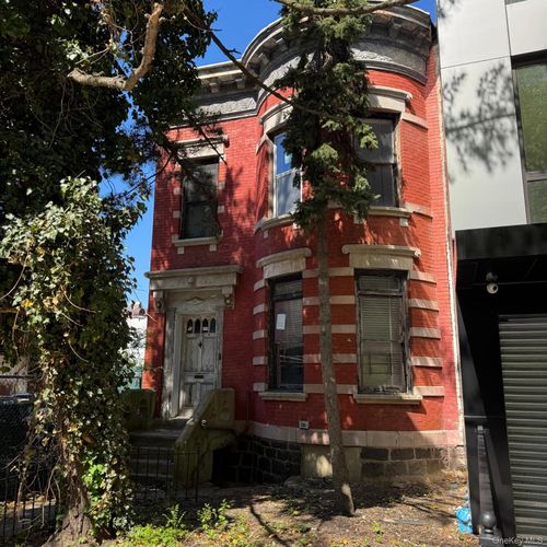 10811 72nd Ave, Forest Hills, NY, 11375-5349 | Card Image