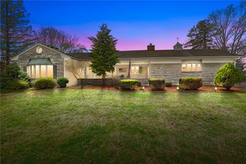 201 Paine St, Bellingham, MA, 02019-2546 | Card Image