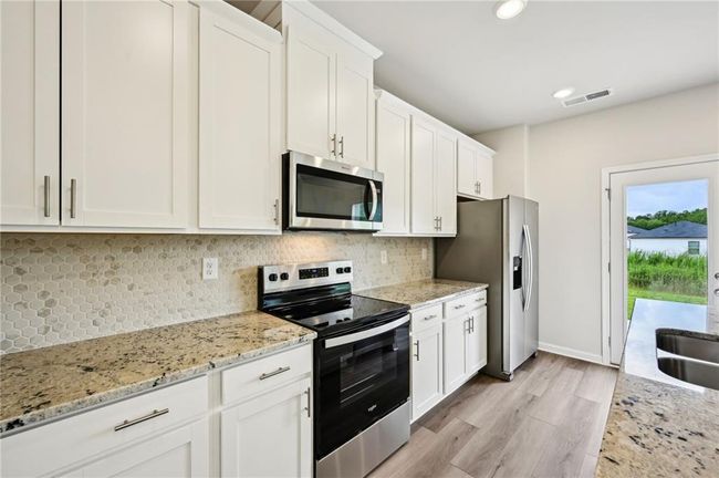 2761 Aralynn Way, House other with 3 bedrooms, 3 bathrooms and 2 parking in College Park GA | Image 16