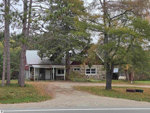 3136 Marion Center Road, Charlevoix, MI, 49720 | Card Image
