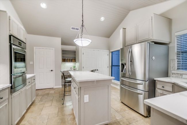 7306 Fireoak Dr, House other with 3 bedrooms, 2 bathrooms and 4 parking in Austin TX | Image 15