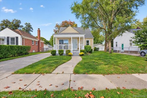 831 Silman St, Ferndale, MI, 48220-3519 | Card Image