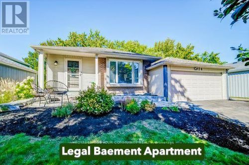 124 Tyson Drive, East Gwillimbury (Holland Landing), ON, L0G1H0 | Card Image