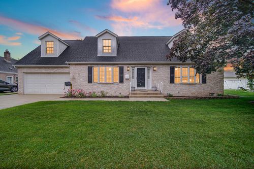 36 Beverly Blvd, Hobart, IN, 46342-4313 | Card Image