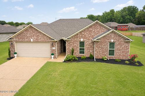 140 Livingston Way, Jackson, TN, 38305-5739 | Card Image