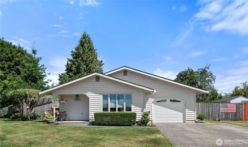 2901 Sun Mountain Dr, Enumclaw, WA, 98022-2272 | Card Image