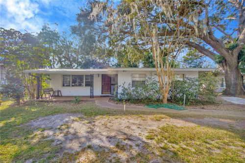 15040 Lake Magdalene Boulevard, Tampa, FL, 33618 | Card Image