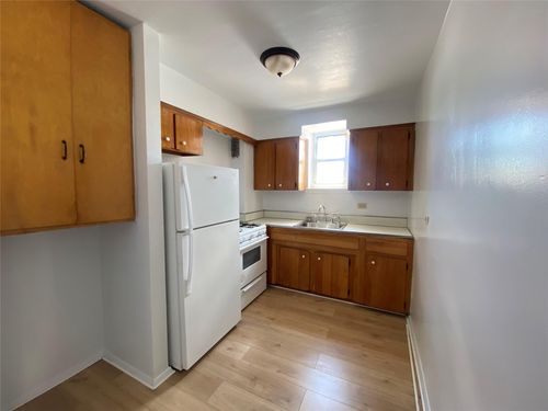 apt-3d-83 Beverly Rd, Kew Gardens, NY, 11415-1720 | Card Image
